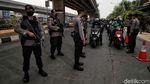 Pejuang Rupiah yang Bertahan di Tengah Hantaman COVID-19