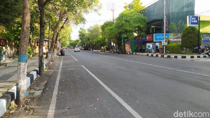 ppkm darurat di lamongan