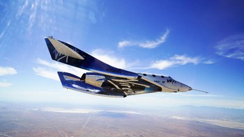 VSS Unity adalah nama yang dipakai oleh generasi kedua SpaceShipTwo. Generasi sebelumnya dinamai VSS Enterprise yang mengalami kecelakaan di udara saat uji terbang pada tahun 2014. Foto: Virgin Galactic