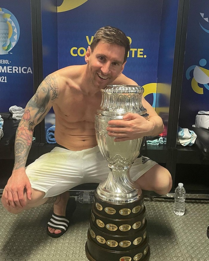 Seru Banget! Momen Messi Nikmati Cake Buah dan Ngemil Bareng Keluarga Seru Banget! Momen Messi Nikmati Cake Buah dan Ngemil Bareng Keluarga