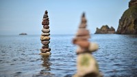 Kompetisi menyusun batu atau rock balancing ini sudah memasuki gelaran kelima lho.