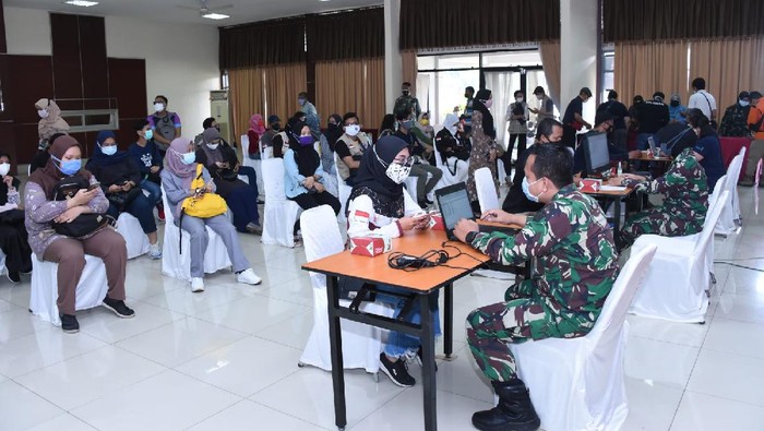 TNI rekrut ribuan relawan untuk program vaksinasi massal (Dok istimewa)