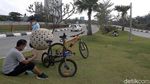 Warga Bekasi Isi PPKM Darurat dengan Bersepeda
