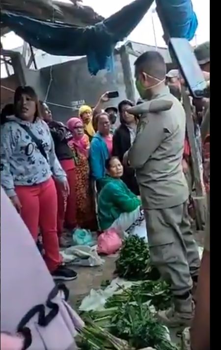 5 Aksi Protes Pedagang Makanan saat PPKM Darurat ini Bikin Netizen Iba