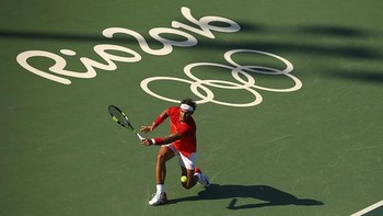 Petenis asal Spanyol, Rafael Nadal tengah bertanding perebutan medali perunggu. Cameron Spencer/Getty Images.