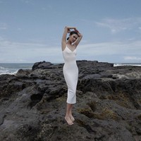 Akun Instagram Indonesia Butuh Feminis dengan tegas mengkritik aksi influencer Michelle Halimdan Edbert Berlusconi yang melakukan body shaming pada model terbaru Victorias Secret. Foto: Dok. Instagram @michellehalim