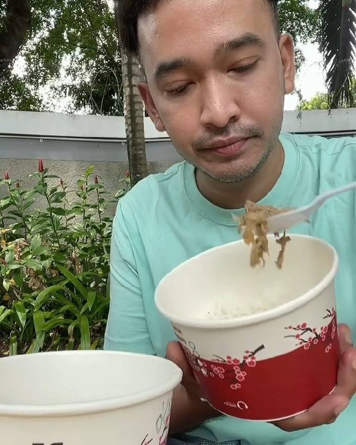 Galeri Ruben Onsu Ruben Onsu Tepis Isu Meninggal, Intip Keseruannya Kulineran Bareng Keluarga