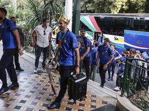 Kapten Italia Tidur Bareng Trofi: Dulu Cannavaro, Kini Chiellini