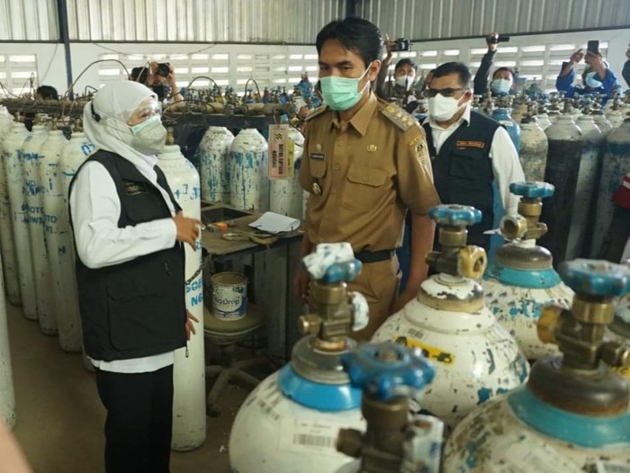 Gubernur Khofifah pantau ketersediaan oksigen di madiun