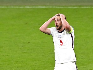 Cukup! Guardiola Tak Mau Bahas Kane Lagi