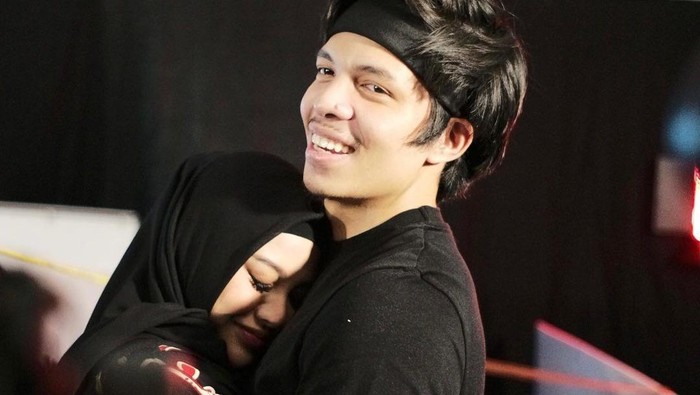 Kejutan Ulang Tahun Aurel Hermansyah
