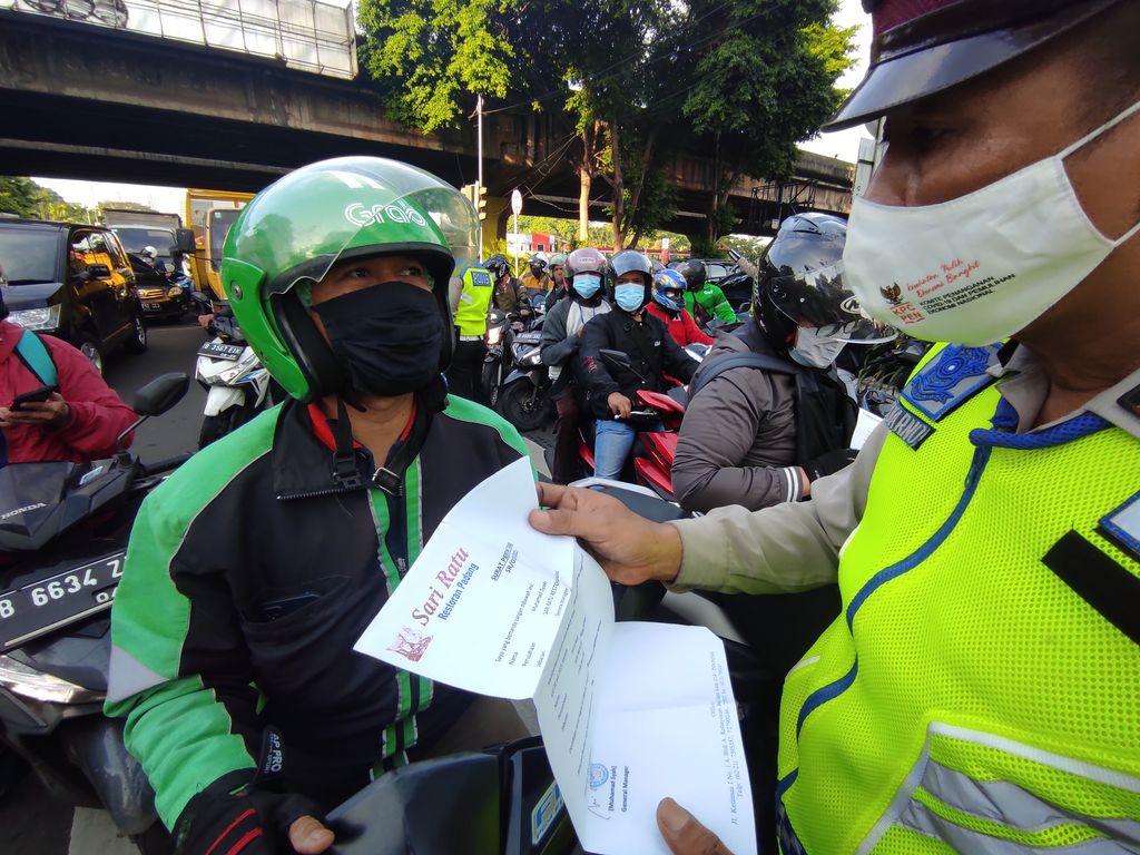 Kondisi di penyekatan PPKM darurat Simpang Fatmawati Jaksel (Azhar-detikcom)