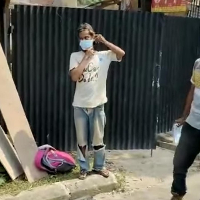 Kuli Bangunan Dipecat