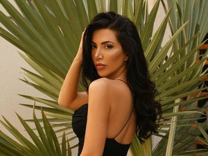 Model Playboy Ini Ngaku Digoda Banyak Pesepakbola Selama Euro 2020