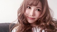 Anri Okita sibuk di dapur rekaman setelah tidak lagi menjadi bintang porno. Foto: Instagram