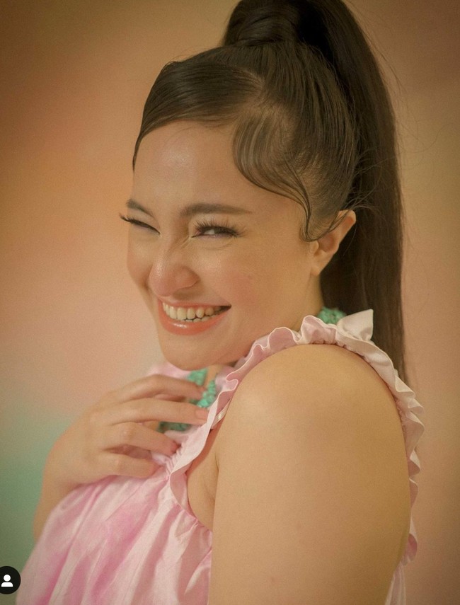 Namun saat ini Marshanda sudah tak ingin lagi menutupi bentuk tubuhnya itu. Menurutnya tidak masalah memiliki bentuk tubuh apapun selama punya gaya hidup yang sehat. Seperti dengan tetap rutin berolahraga dan makan-makanan yang sehat. Foto: Instagram/@marshanda99