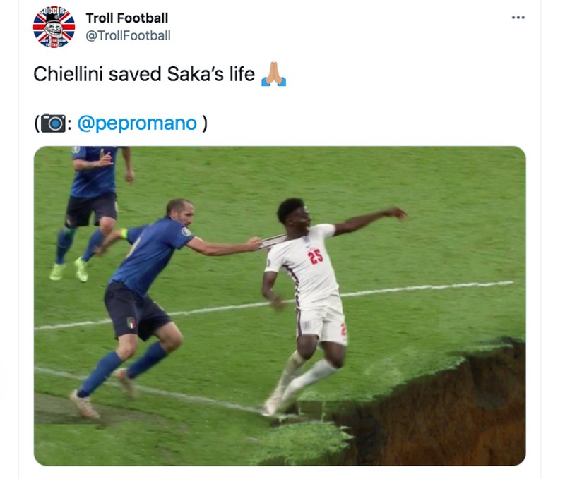 Meme Chiellini Saka