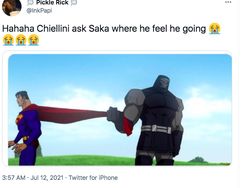 Meme Kocak Chiellini Tarik Saka Hingga Terjengkang