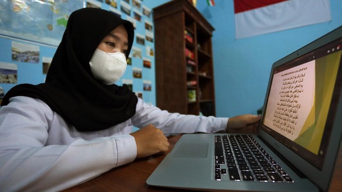 Menengok Hari Pertama Sekolah Tatap Muka di Daerah Kala Pandemi