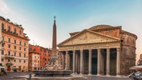 Pantheon, Italia. Bangunan Romawi kuno dengan kubah beton terbesar tanpa penyangga. Bangunan ini masih utuh sejak abad ke-2 M, kini digunakan sebagai gereja dan makam tokoh terkenal seperti Raphael. Getty Images/minemero