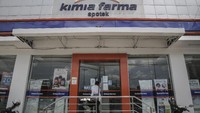 Seperti diketahui, munculnya pilihan vaksin COVID-19 berbayar memicu kontroversi. Pro dan kontra pun terjadi di kalangan masyarakat. Program vaksinasi gotong royong individu ini disebut demi mempercepat herd immunity.