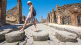 Ngaku Kena Kutukan, Turis Kembalikan Artefak Curian di Pompeii