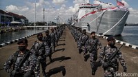 Nama KRI Teluk Youtefa 522 diambil dari sebuah nama Teluk Youtefa berada di wilayah garis pantai kota Jayapura yang berada di dalam Teluk Yos Sudarso atau dikenal dengan juga sebagai Teluk Humboldt.   