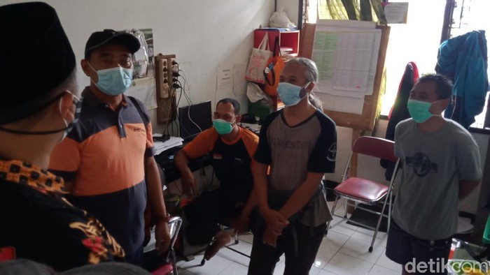 Relawan pemakaman COVID-19 di Klaten