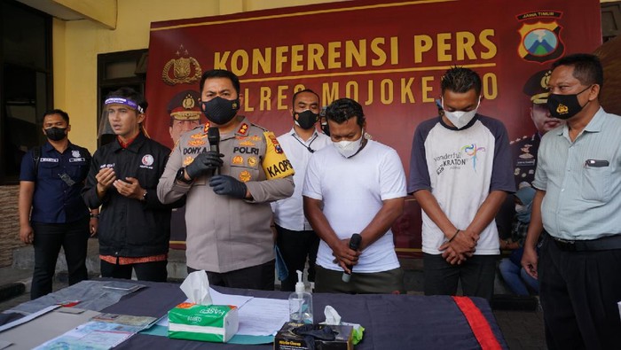 Sopir Truk Ini Nekat Maki Polisi yang Tutup Jalan Saat PPKM Darurat di Mojokerto