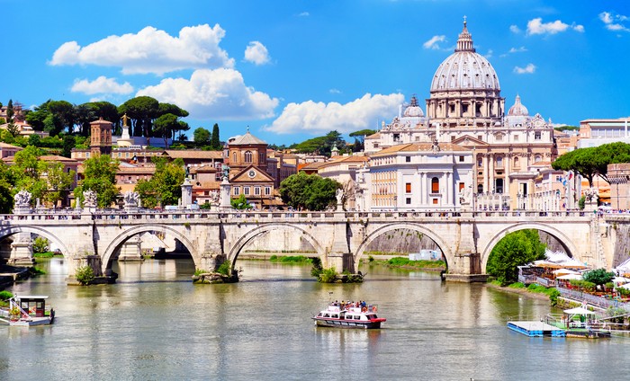 St Peter Basilica St. Peter Basilica di Vatican and sungai Tiber Roma