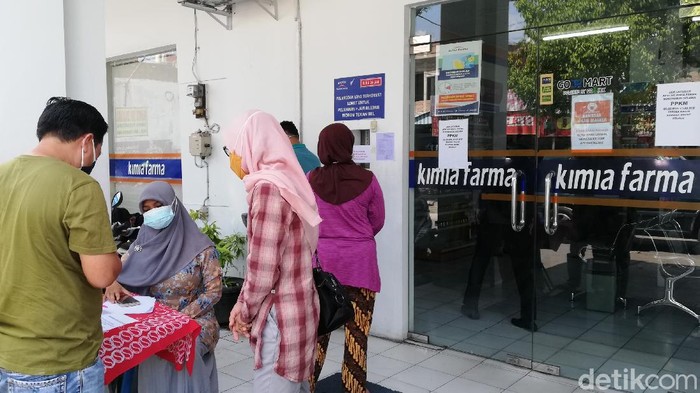 Vaksin berbayar di Kimia Farma Sukoharjo Vaksin berbayar di Kimia Farma Sukoharjo