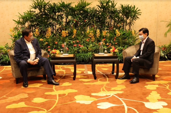 Airlangga Dijadwalkan Bertemu PM Lee Hsien di Singapura, Bahas Apa?