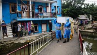 Sementara itu, sejumlah negara pun memilih untuk menutup pintunya untuk Indonesia usai kasus COVID-19 di Tanah Air terus bertambah hingga berada di puncak teratas kasus tertinggi di dunia. Sejumlah negara yang menutup pintu untuk Indonesia di antaranya Uni Emirat Arab, Filipina, Oman, Singapura, Arab Saudi, Hong Kong, Jepang, Taiwan hingga Eropa. Grandyos Zafna/Detikcom.