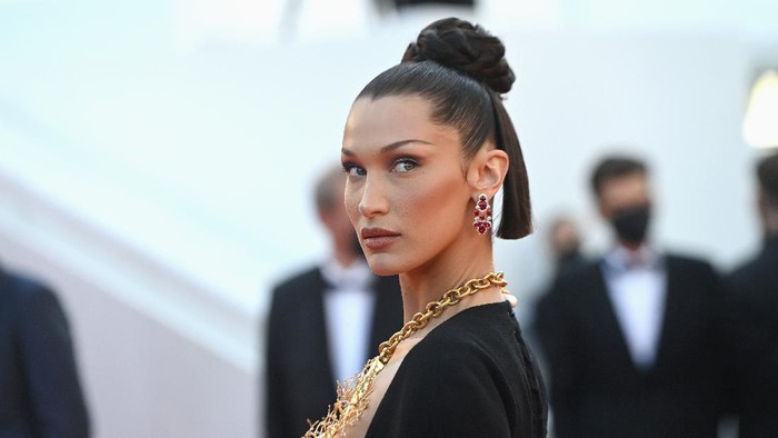 CANNES, FRANCE - JULY 11: Bella Hadid attends the Tre Piani (Three Floors) screening during the 74th annual Cannes Film Festival on July 11, 2021 in Cannes, France. (Photo by Andreas Rentz/Getty Images)