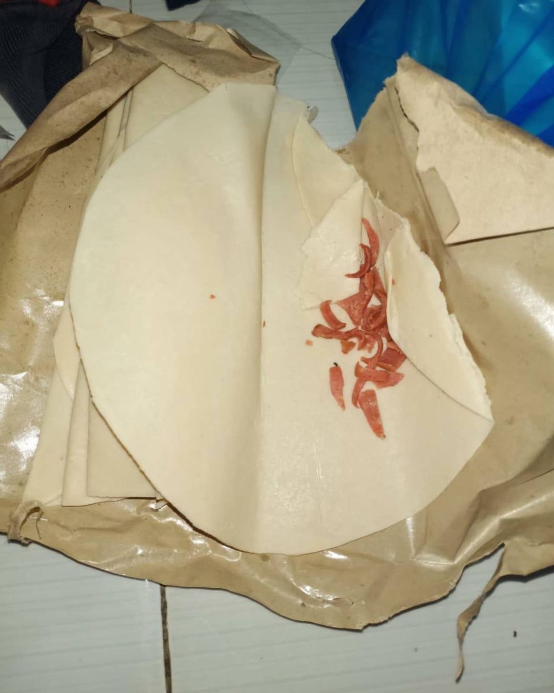 Bikin Kesal! Wanita Ini Pesan Kebab Monster yang Datang Kebab Isi Daging Tipis