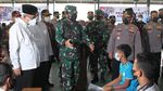 Duet Panglima TNI-Kapolri Tinjau Vaksinasi Anak