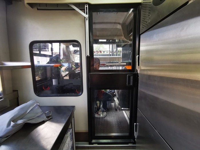 Food bus buatan karoseri Laksana yang akan digunakan oleh Yayasan Aksi Cepat Tanggap (ACT)