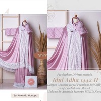 Dikutip dari akun Instagram mukena yang dijual Amanda Manopo, hanya ada dua varian warna mukena, yaitu shimmer pink dan tosca green. Bahan yang digunakan adalah royal premium soft silky. Mukena tersebut diklaim memiliki karakter bahan yang lembut, halus dan sejuk ketika dipakai. Foto: Dok. Instagram @amandamanopomukena.