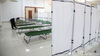 Sarana dan prasarana untuk kebutuhan isolasi pasien COVID-19 telah disiapkan di GOR tersebut.