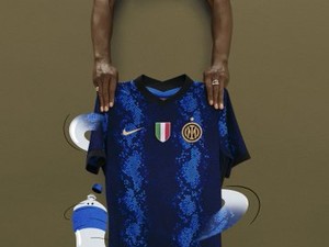 Jersey Baru Inter Milan: Dibalut Ular, Siap Melilit Lawan