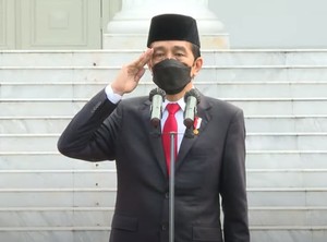 Jokowi ke Prajurit di Perbatasan: Benar Tunjangan Cukup? Jangan Takut Panglima
