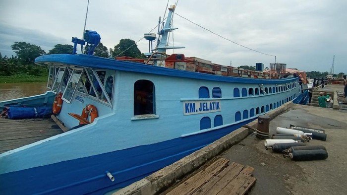 Kapal Jelatik saat pemeriksaan di Pelabuhan Sei Duku