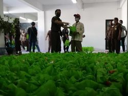Ribuan Warga Terdampak PPKM Darurat di Pasuruan Dapat Paket Sembako