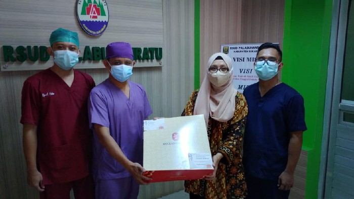 Kue Nakes dari Ridwan Kamil