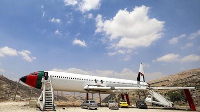 Foto: Pesawat Bekas Disulap Jadi Restoran di Palestina