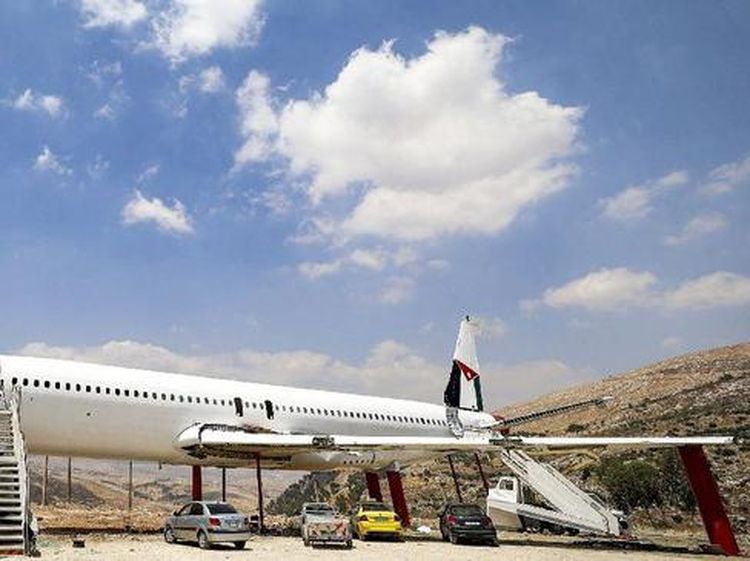 Foto: Pesawat Bekas Disulap Jadi Restoran di Palestina