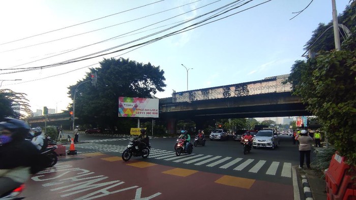 Pos penyekatan PPKM Darurat di Jalan Fatmawati Jaksel