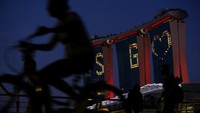Perlu diketahui otoritas pemerintah Singapura juga tidak mengizinkan pendatang yang 21 hari terakhir berada di Indonesia untuk transit di negara Singapura. Suhaimi Abdullah/Getty Images