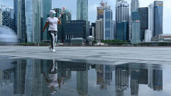 Karena tingginya kasus COVID-19 di Indonesia berdampak pada ditutupnya akses atau lockdown bagi WNI untuk masuk ke  enam negara ini. Berikut enam negara tersebut.