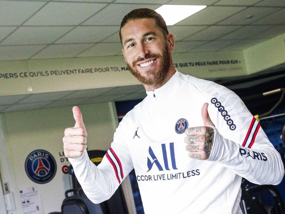Senyum Sergio Ramos di Latihan Perdana PSG (Instagram/psg)